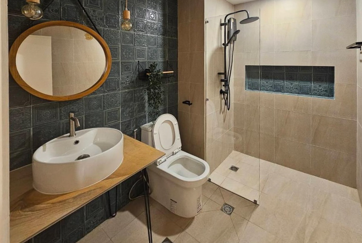 Newly Renovated Three-Bedroom Condo for Rent in Thonglor