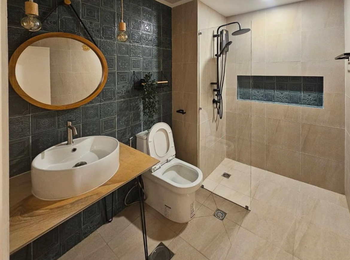 Newly Renovated Three-Bedroom Condo for Rent in Thonglor
