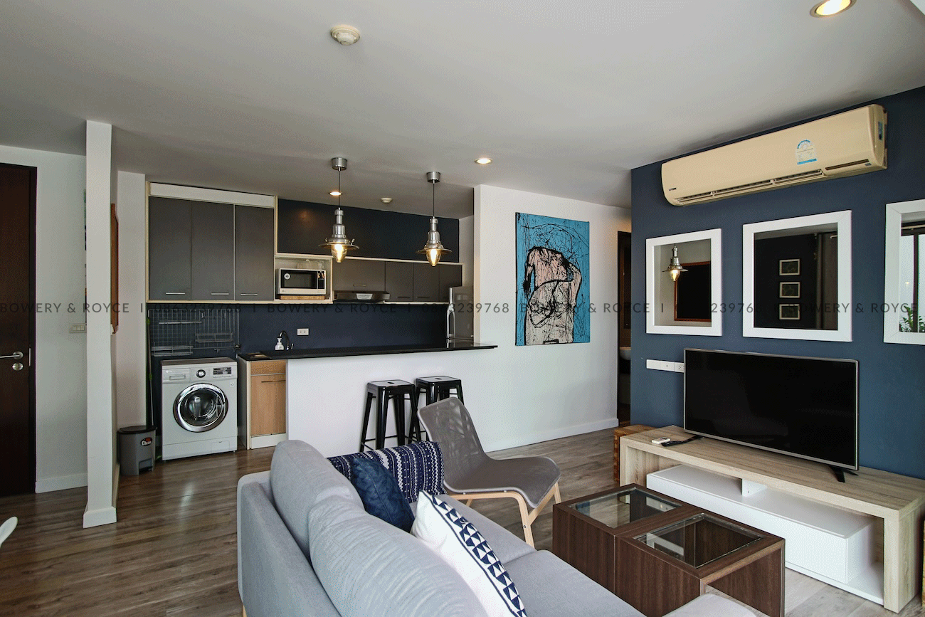 Two-Bedroom Condo for Rent and Sale in Sukhumvit 65, Pet-Friendly, Near Ekkamai BTS