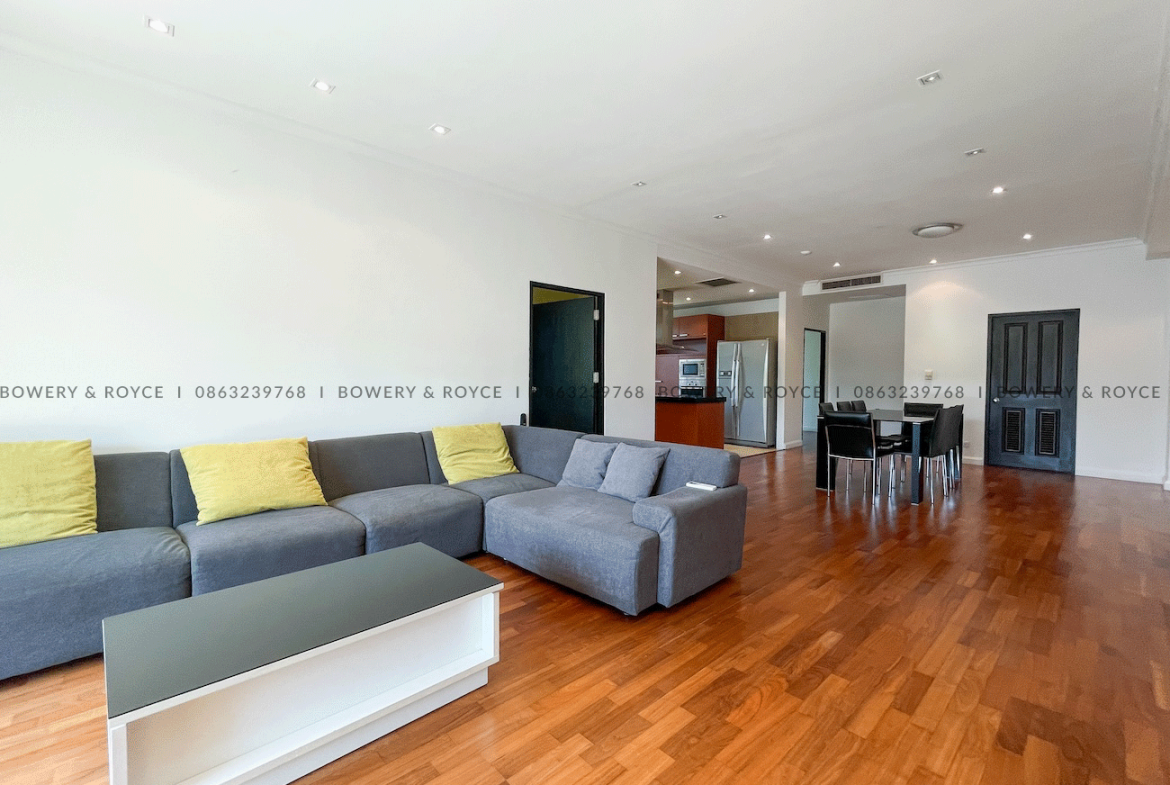 Luxury 3-Bedroom Condo for Rent in Sukhumvit 39 near BTS Phrom Phong