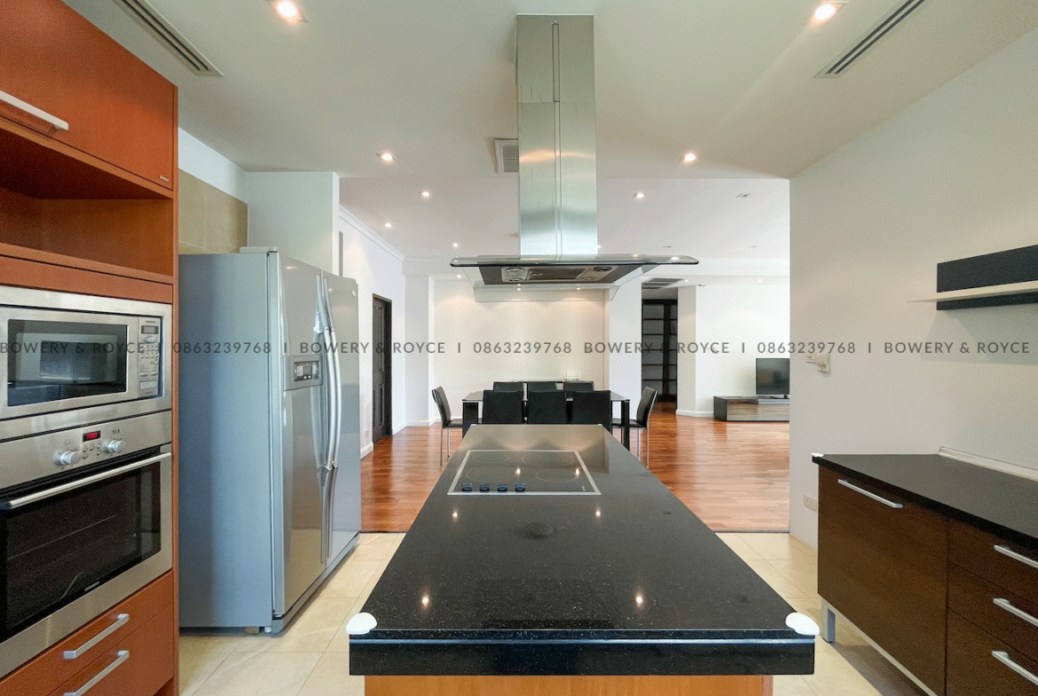 Luxury 3-Bedroom Condo for Rent in Sukhumvit 39 near BTS Phrom Phong