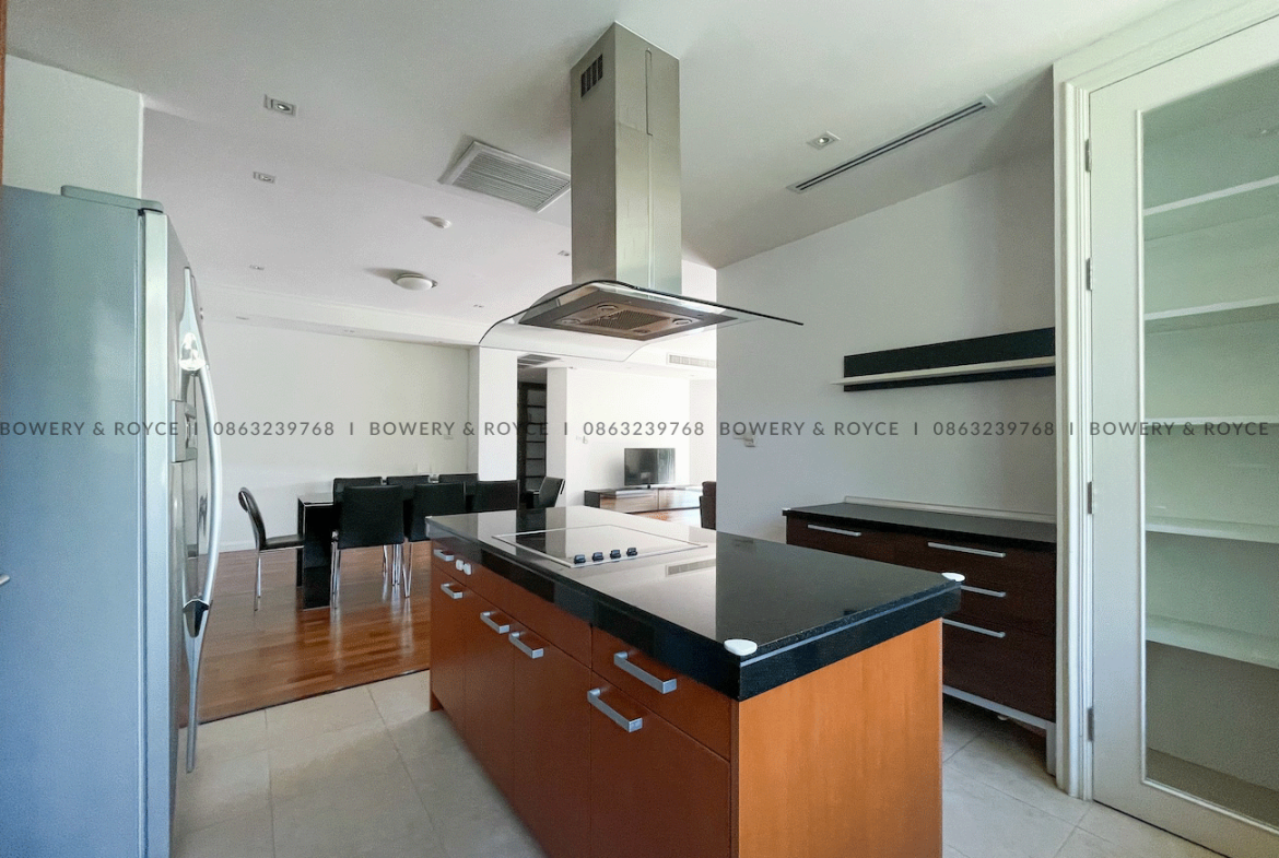 Luxury 3-Bedroom Condo for Rent in Sukhumvit 39 near BTS Phrom Phong
