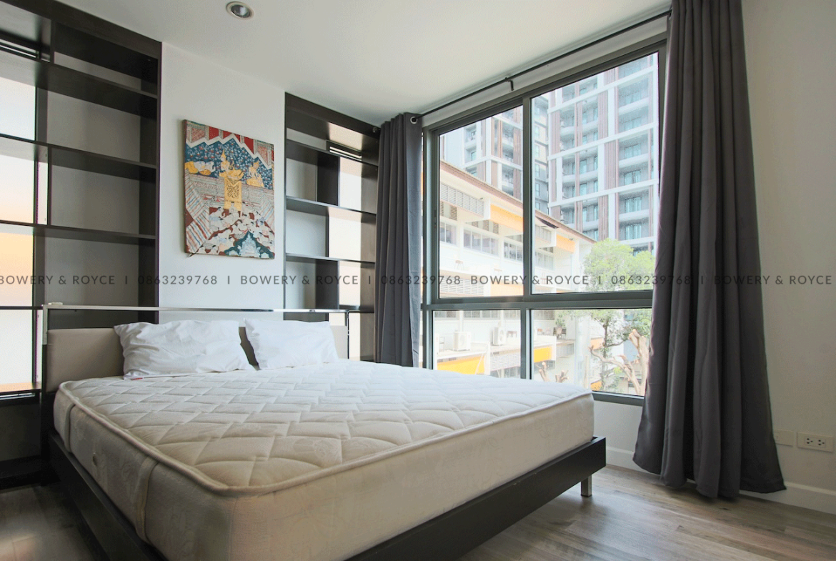 Two-Bedroom Condo for Rent and Sale in Sukhumvit 65, Pet-Friendly, Near Ekkamai BTS