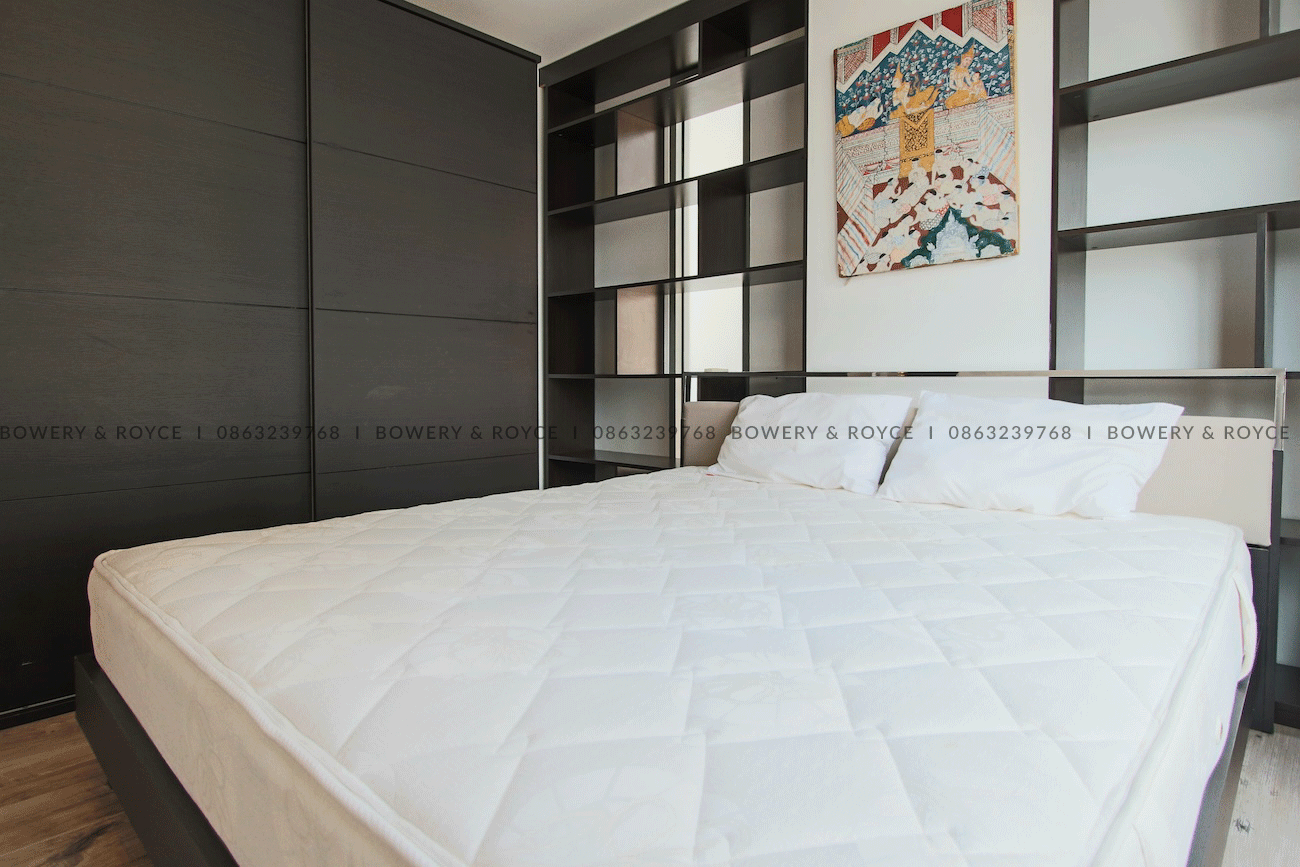 Two-Bedroom Condo for Rent and Sale in Sukhumvit 65, Pet-Friendly, Near Ekkamai BTS
