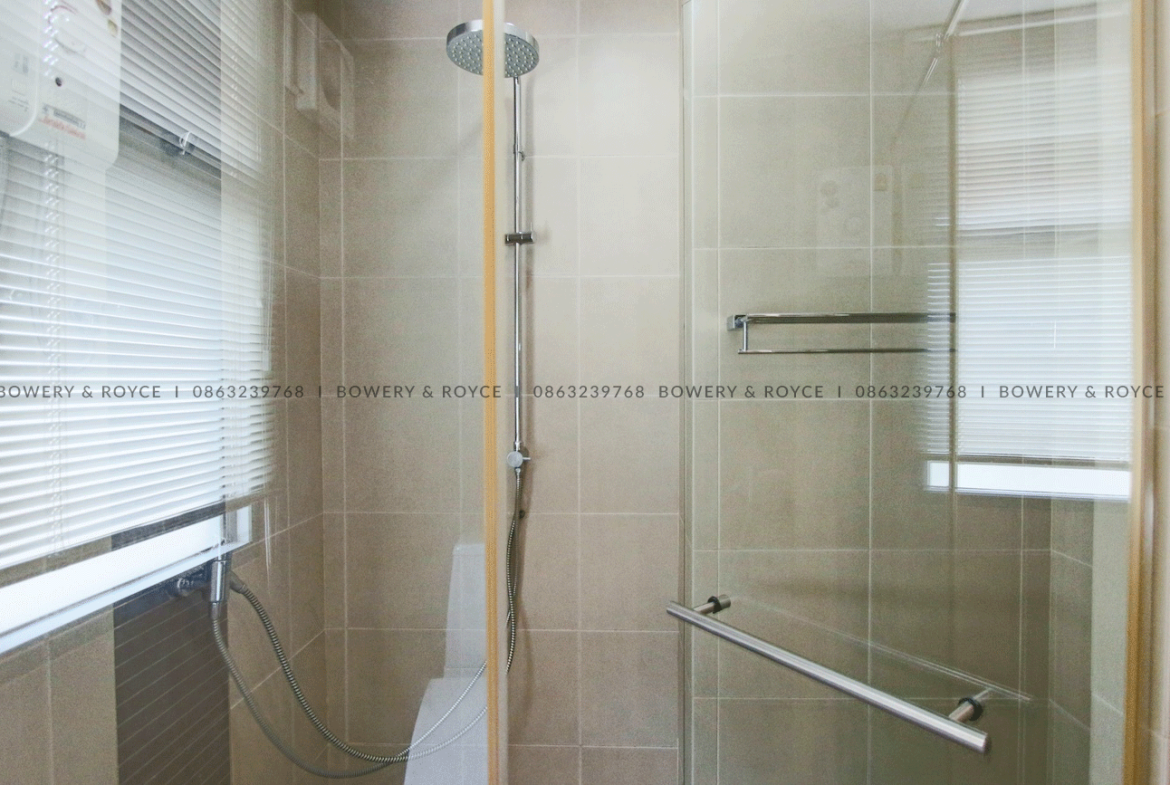 Two-Bedroom Condo for Rent and Sale in Sukhumvit 65, Pet-Friendly, Near Ekkamai BTS