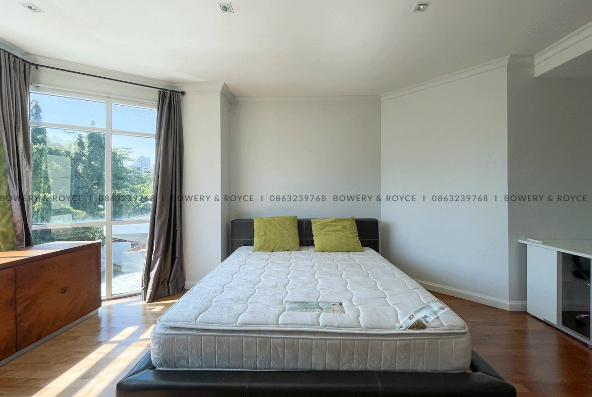 Luxury 3-Bedroom Condo for Rent in Sukhumvit 39 near BTS Phrom Phong