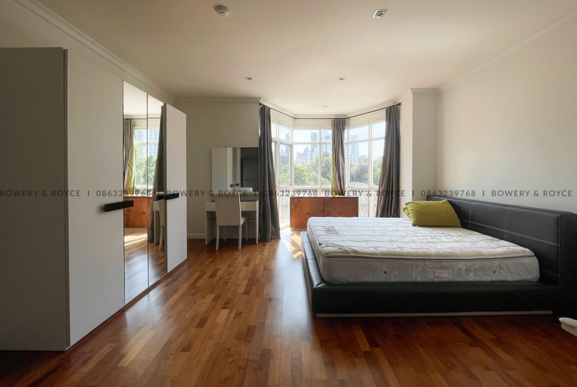 Luxury 3-Bedroom Condo for Rent in Sukhumvit 39 near BTS Phrom Phong
