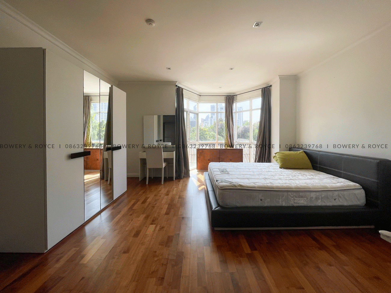 Luxury 3-Bedroom Condo for Rent in Sukhumvit 39 near BTS Phrom Phong