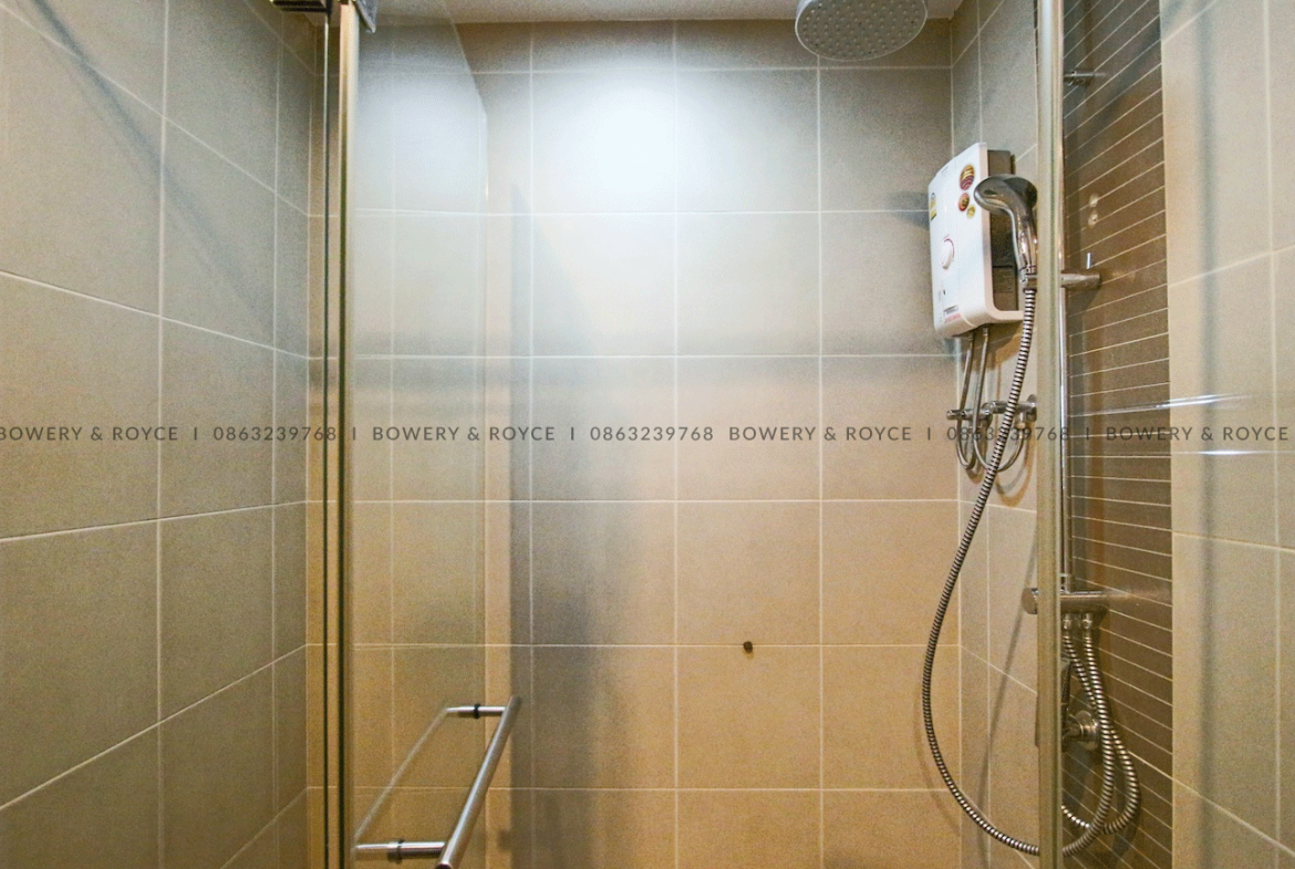 Two-Bedroom Condo for Rent and Sale in Sukhumvit 65, Pet-Friendly, Near Ekkamai BTS