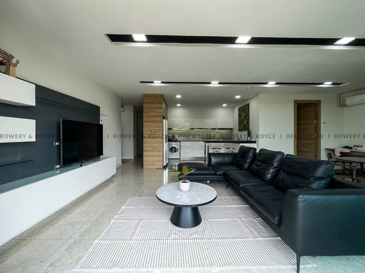 Spacious 2 Bedroom Condo for Rent in Phra Khanong – Pet Friendly, Near BTS