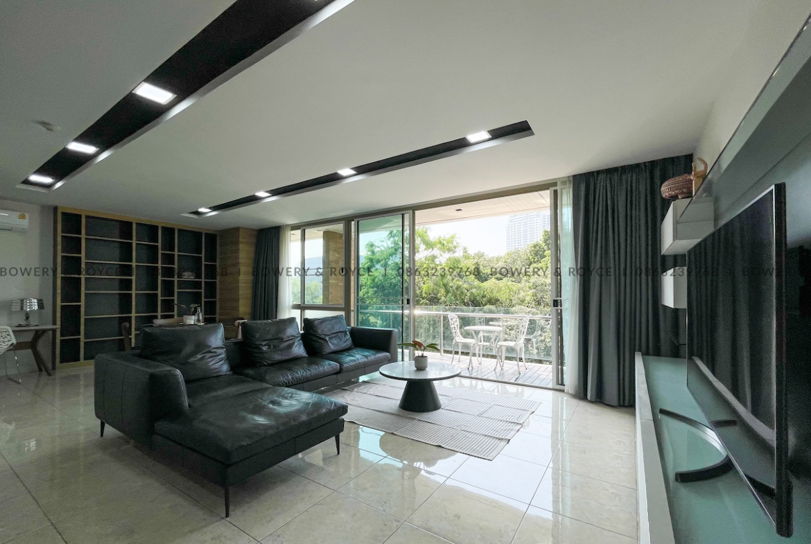 Spacious 2 Bedroom Condo for Rent in Phra Khanong – Pet Friendly, Near BTS
