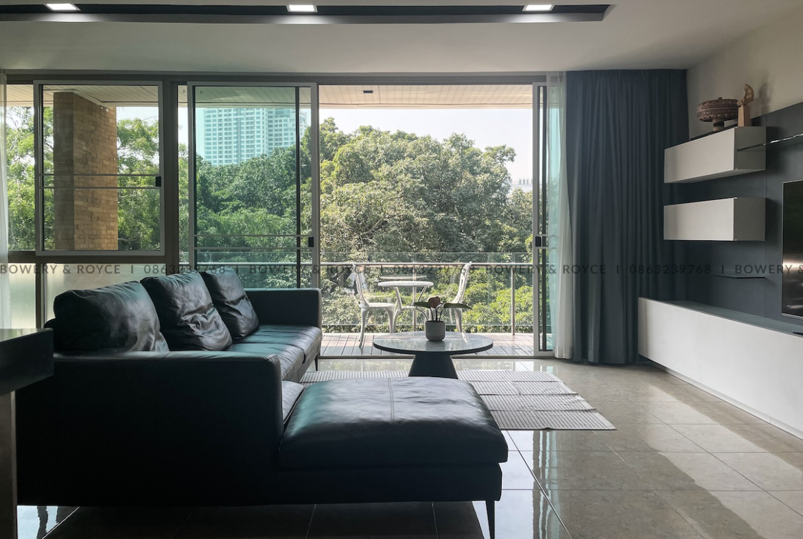 Spacious 2 Bedroom Condo for Rent in Phra Khanong – Pet Friendly, Near BTS