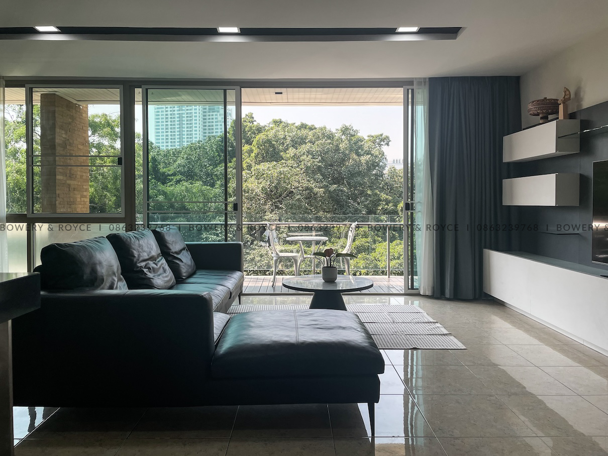 Spacious 2 Bedroom Condo for Rent in Phra Khanong – Pet Friendly, Near BTS