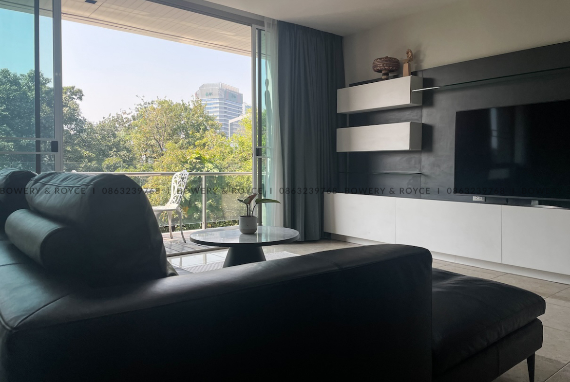 Spacious 2 Bedroom Condo for Rent in Phra Khanong – Pet Friendly, Near BTS