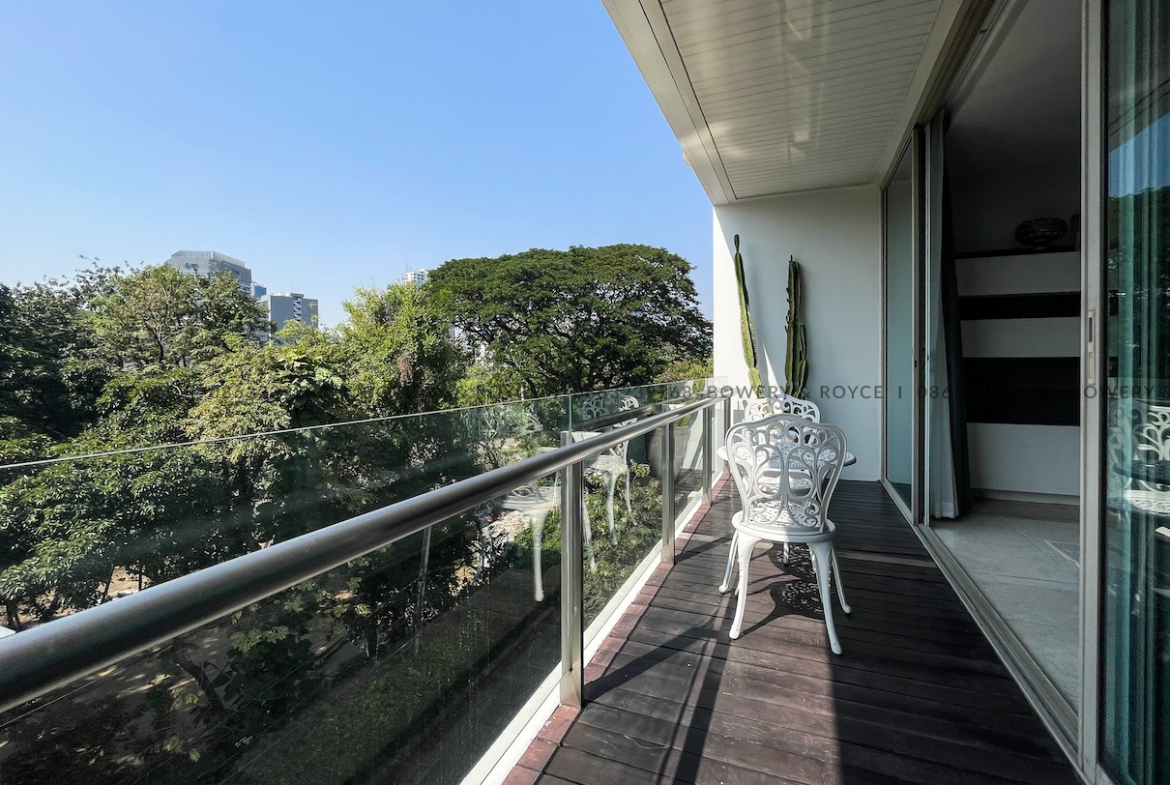 Spacious 2 Bedroom Condo for Rent in Phra Khanong – Pet Friendly, Near BTS