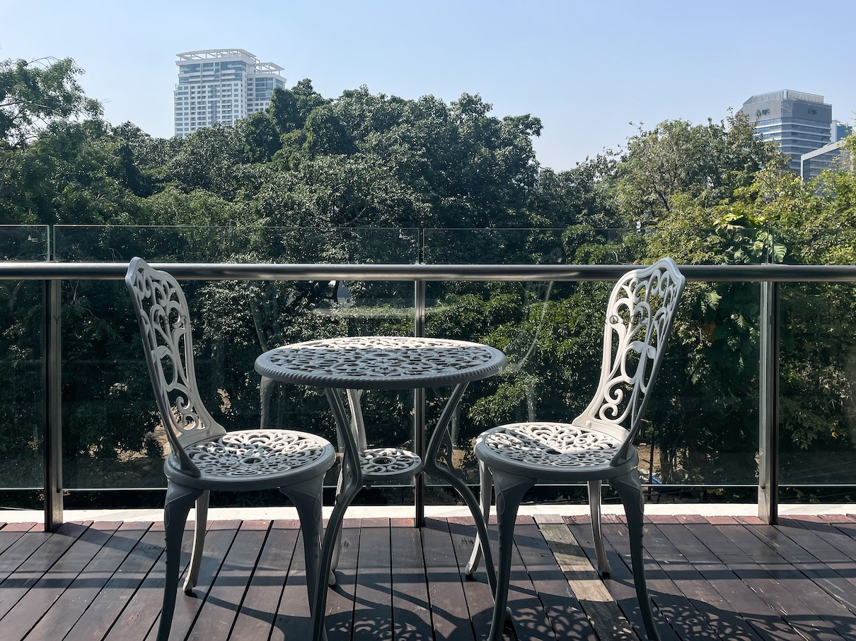 Spacious 2 Bedroom Condo for Rent in Phra Khanong – Pet Friendly, Near BTS