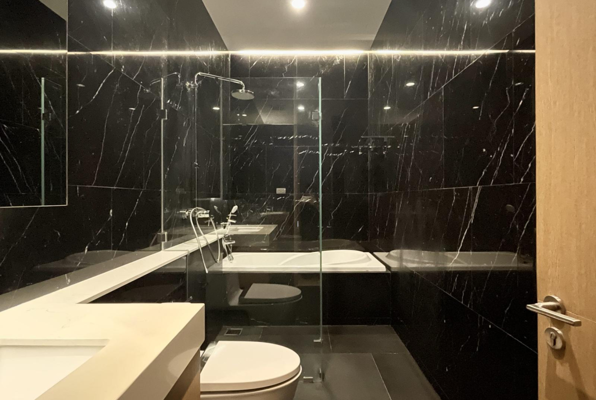 Modern 2 Bedroom, 2 Bathroom Condo for Rent in Sukhumvit 26