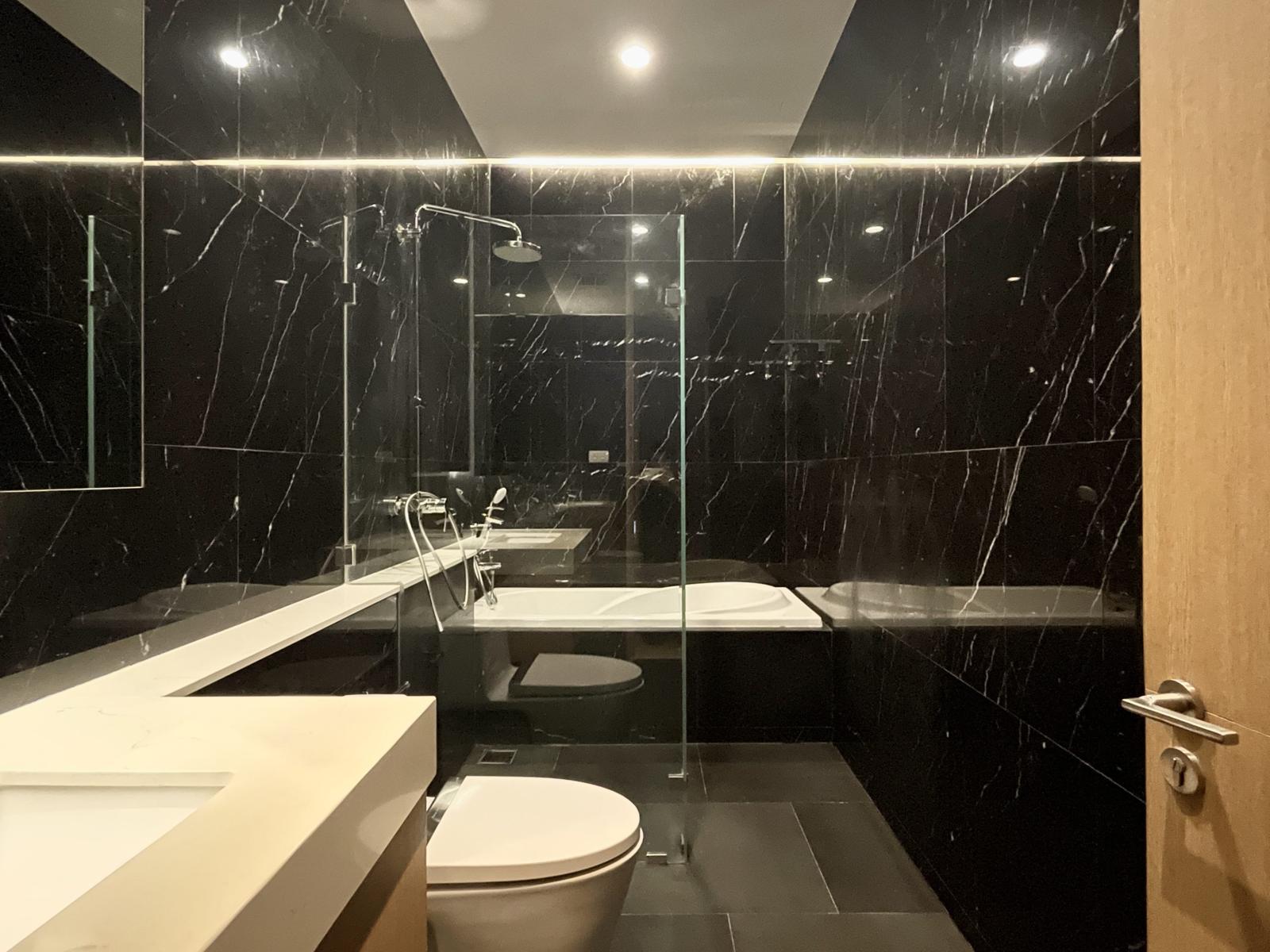 Modern 2 Bedroom, 2 Bathroom Condo for Rent in Sukhumvit 26