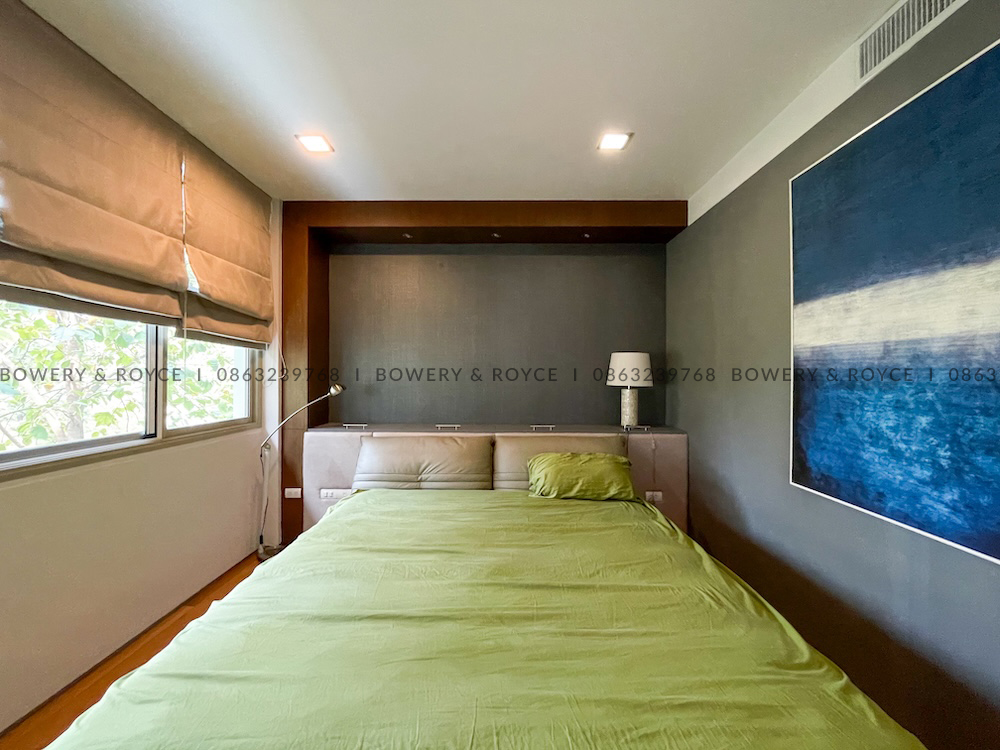 Beautiful Two-Bedroom Condo for Rent in Phra Khanong