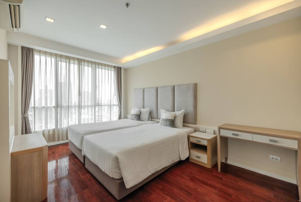 Spacious Two-Bedroom Pet-Friendly Apartment for Rent in Phrom Phong