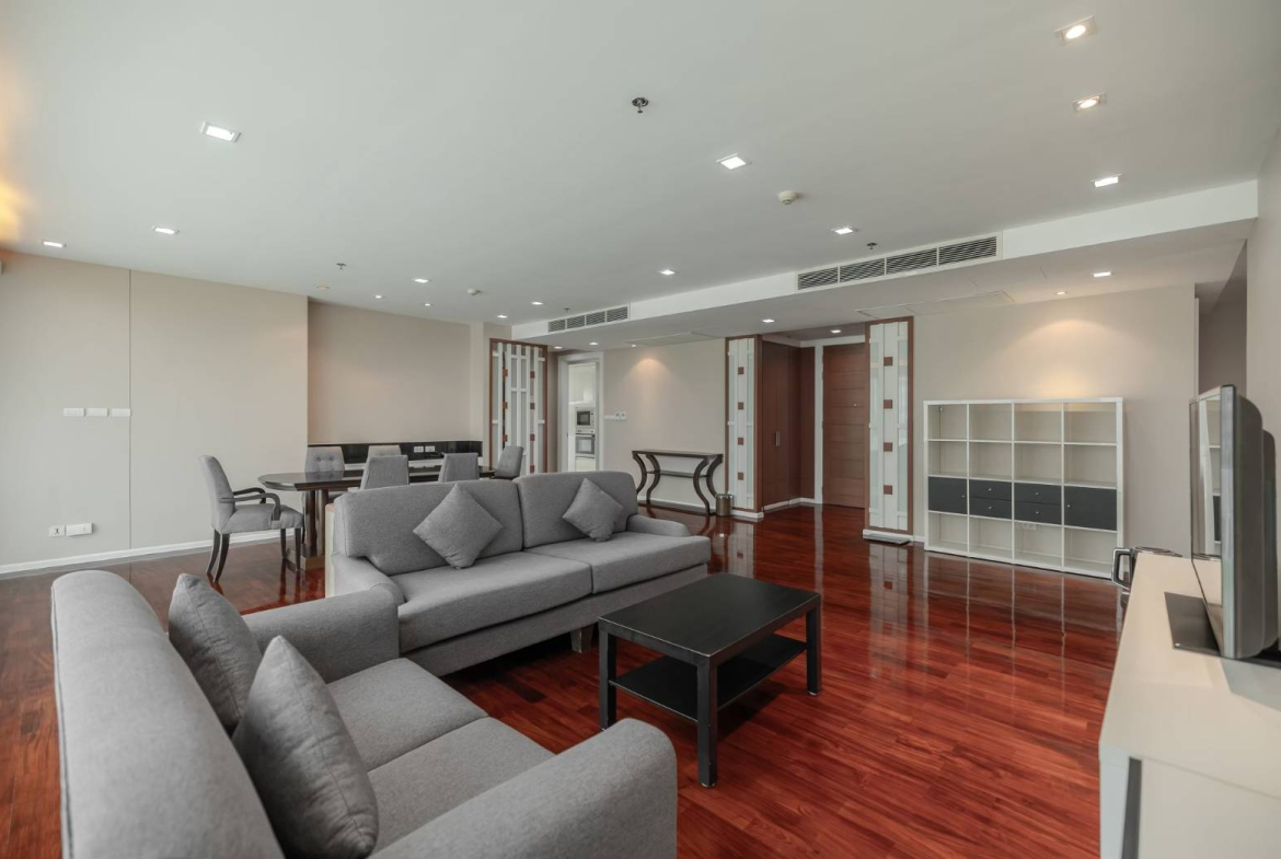 Spacious Three-Bedroom Pet Friendly with Terrace for Rent in Phrom Phong