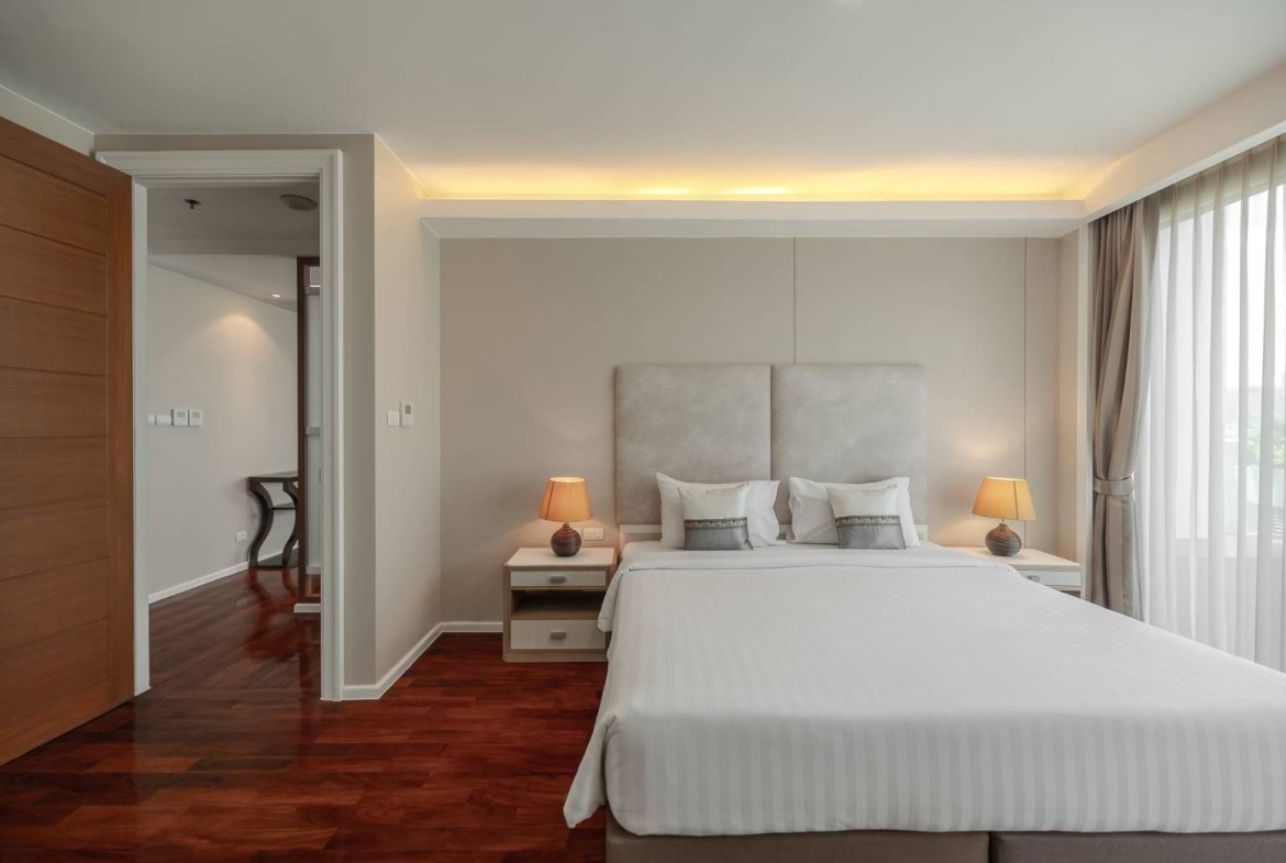 Spacious Three-Bedroom Pet Friendly with Terrace for Rent in Phrom Phong