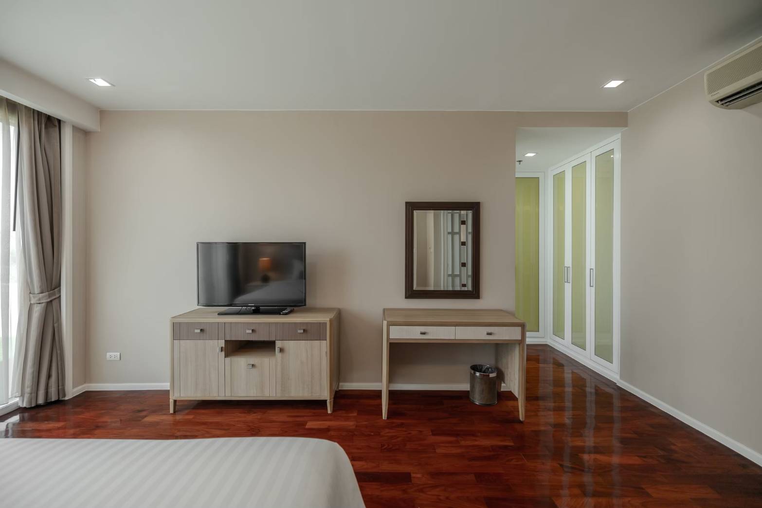 Spacious Three-Bedroom Pet Friendly with Terrace for Rent in Phrom Phong