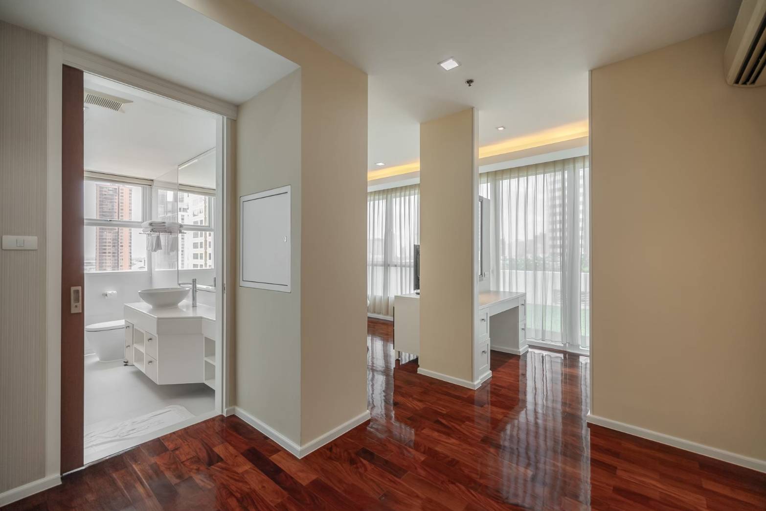 Spacious Three-Bedroom Pet Friendly with Terrace for Rent in Phrom Phong