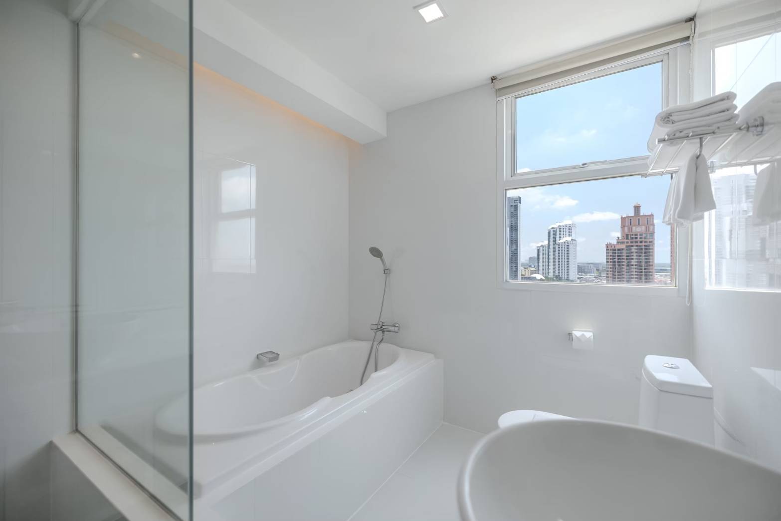Spacious Three-Bedroom Pet Friendly with Terrace for Rent in Phrom Phong