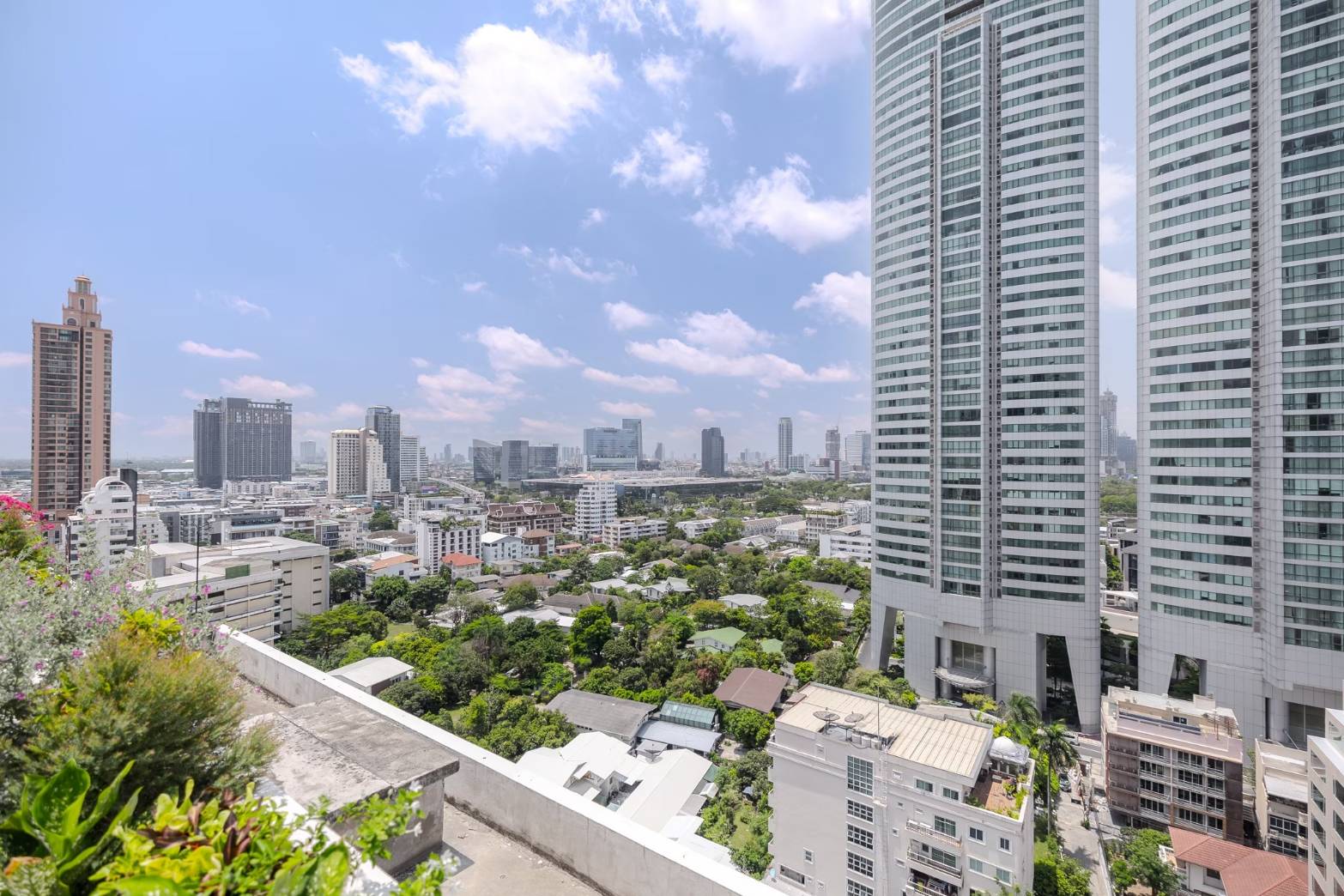 Spacious Three-Bedroom Pet Friendly with Terrace for Rent in Phrom Phong