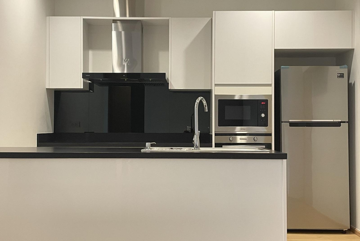 Modern 2 Bedroom, 2 Bathroom Condo for Rent in Sukhumvit 26