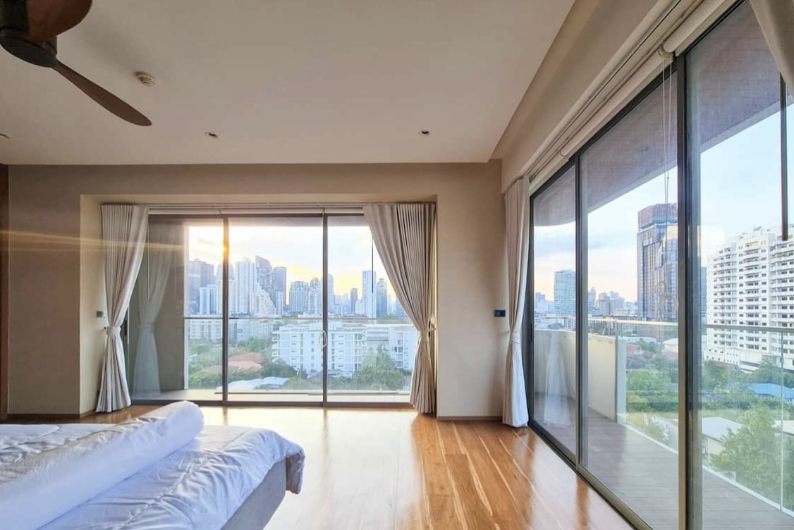 Spacious 4-Bedroom Apartment for Rent near BTS Ekkamai, Sukhumvit 63