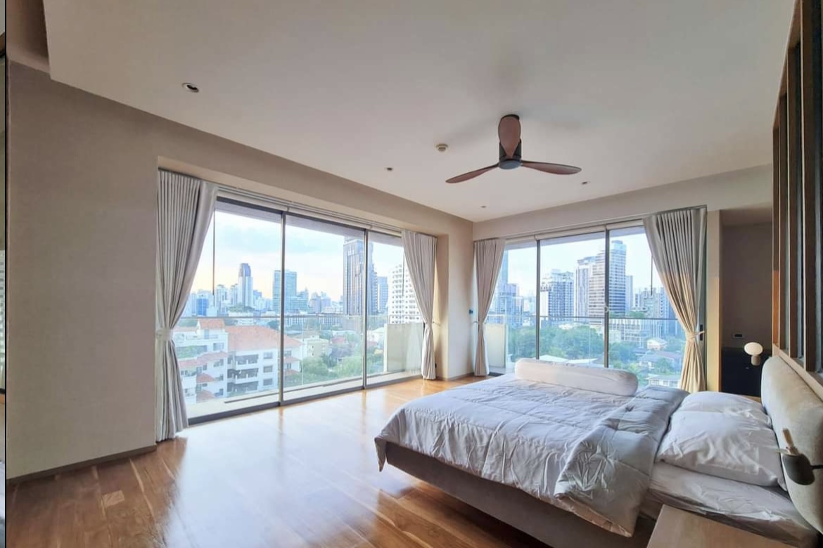 Spacious 4-Bedroom Apartment for Rent near BTS Ekkamai, Sukhumvit 63