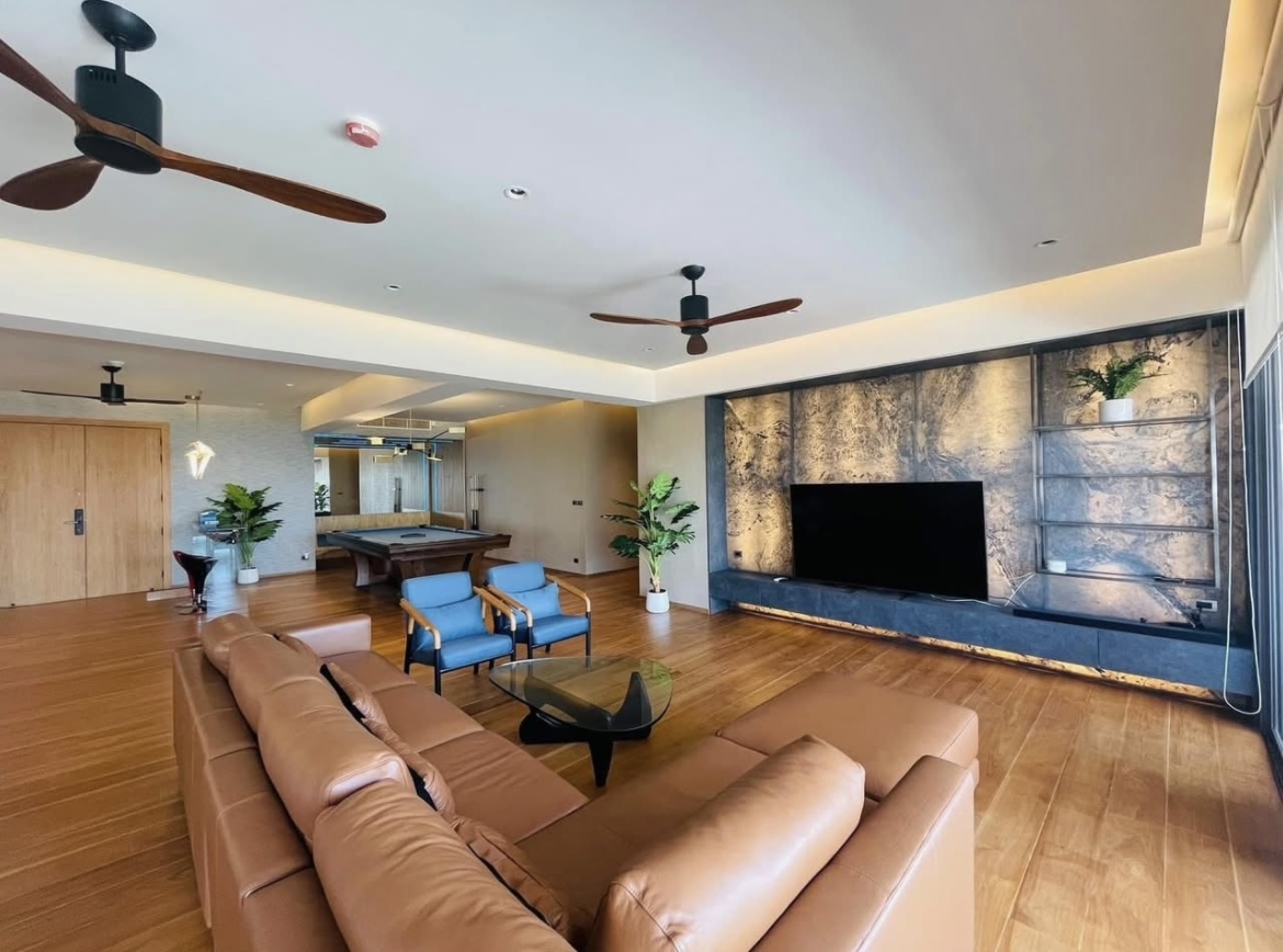 Spacious 4-Bedroom Apartment for Rent near BTS Ekkamai, Sukhumvit 63