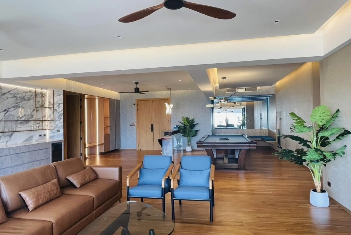Spacious 4-Bedroom Apartment for Rent near BTS Ekkamai, Sukhumvit 63