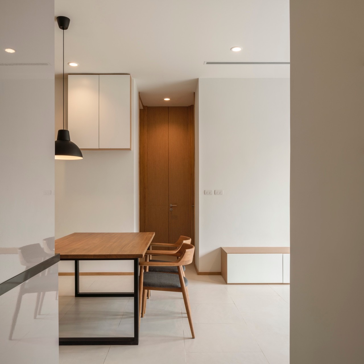 Modern 2 Bedroom, 2 Bathroom Condo for Rent in Sukhumvit 26