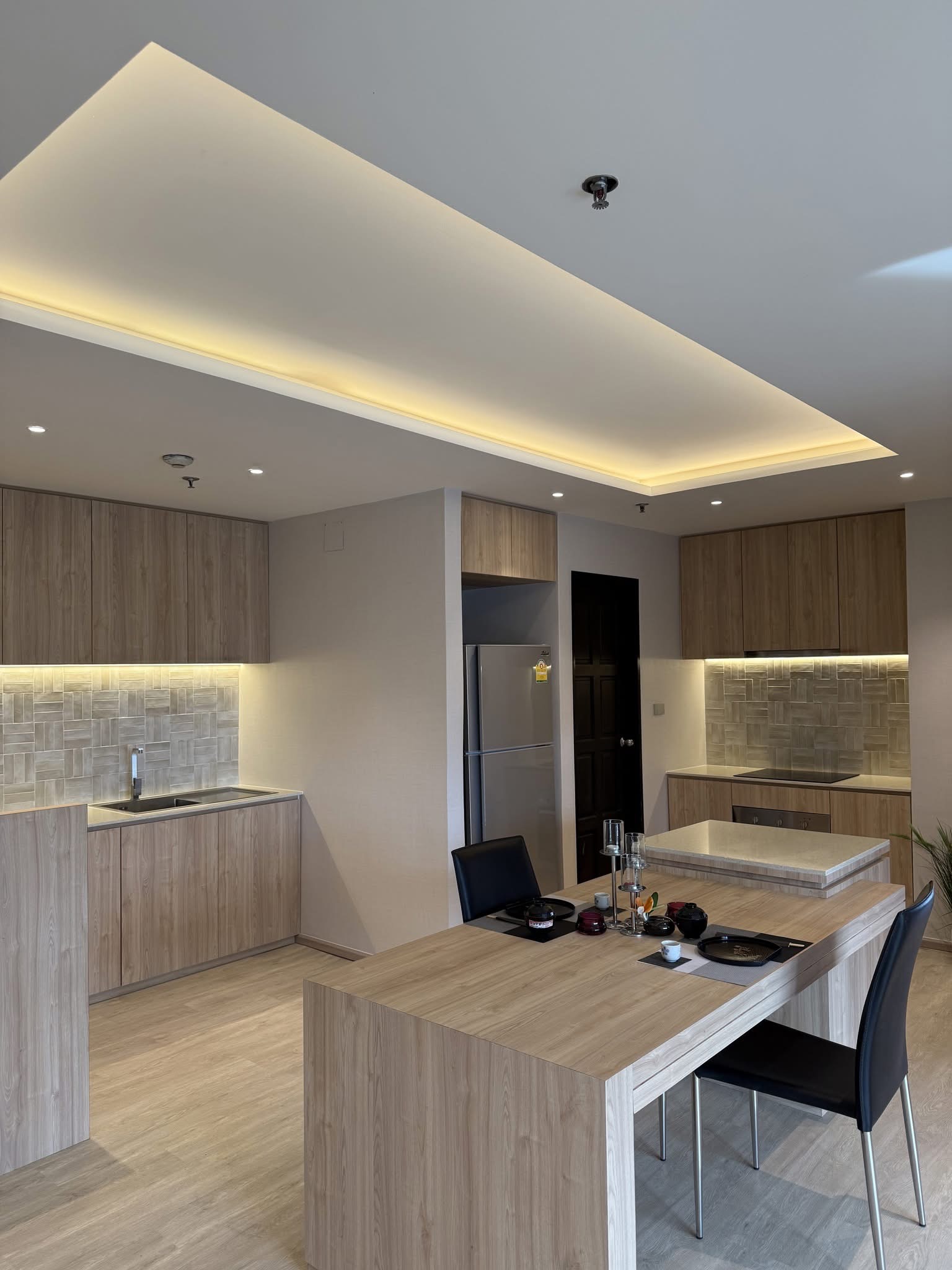 Recently Renovated Two Bedroom Condo Sukhumvit 39 near BTS Phrom Phong