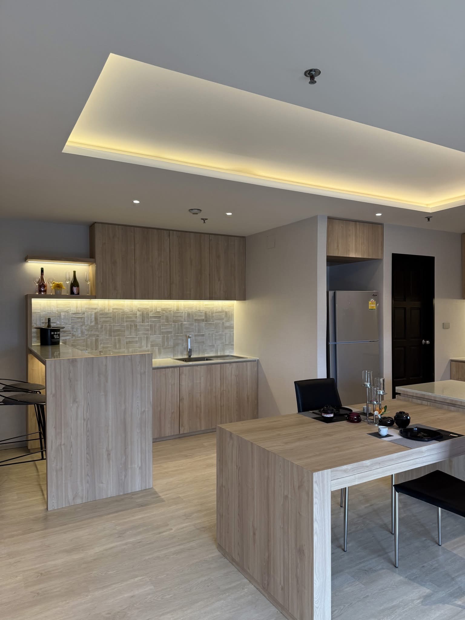 Recently Renovated Two Bedroom Condo Sukhumvit 39 near BTS Phrom Phong