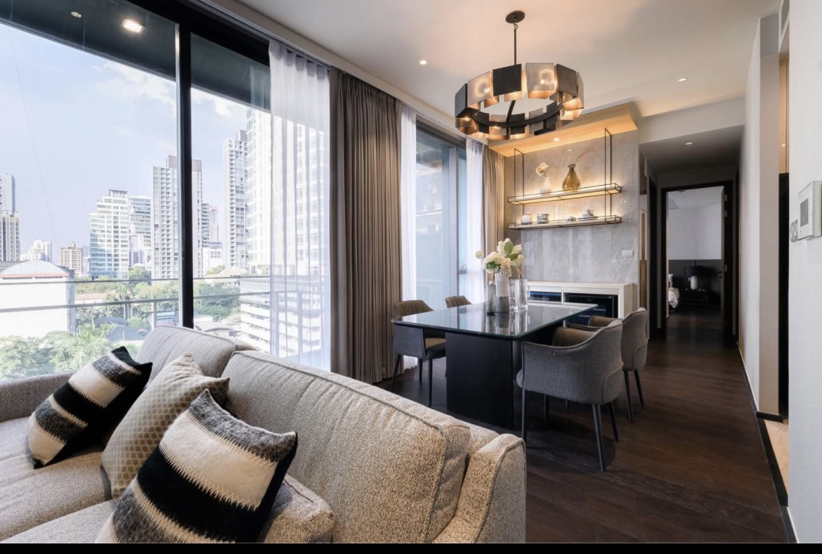 Modern two-bedroom condo for rent at LAVIQ Sukhumvit 57