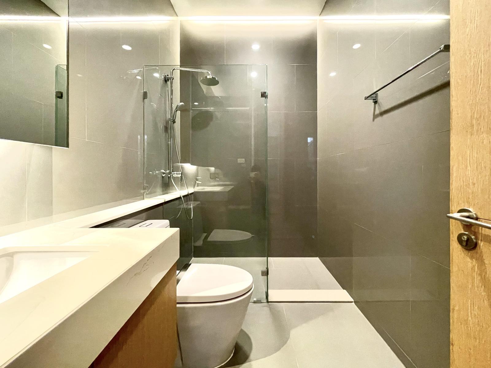 Modern 2 Bedroom, 2 Bathroom Condo for Rent in Sukhumvit 26