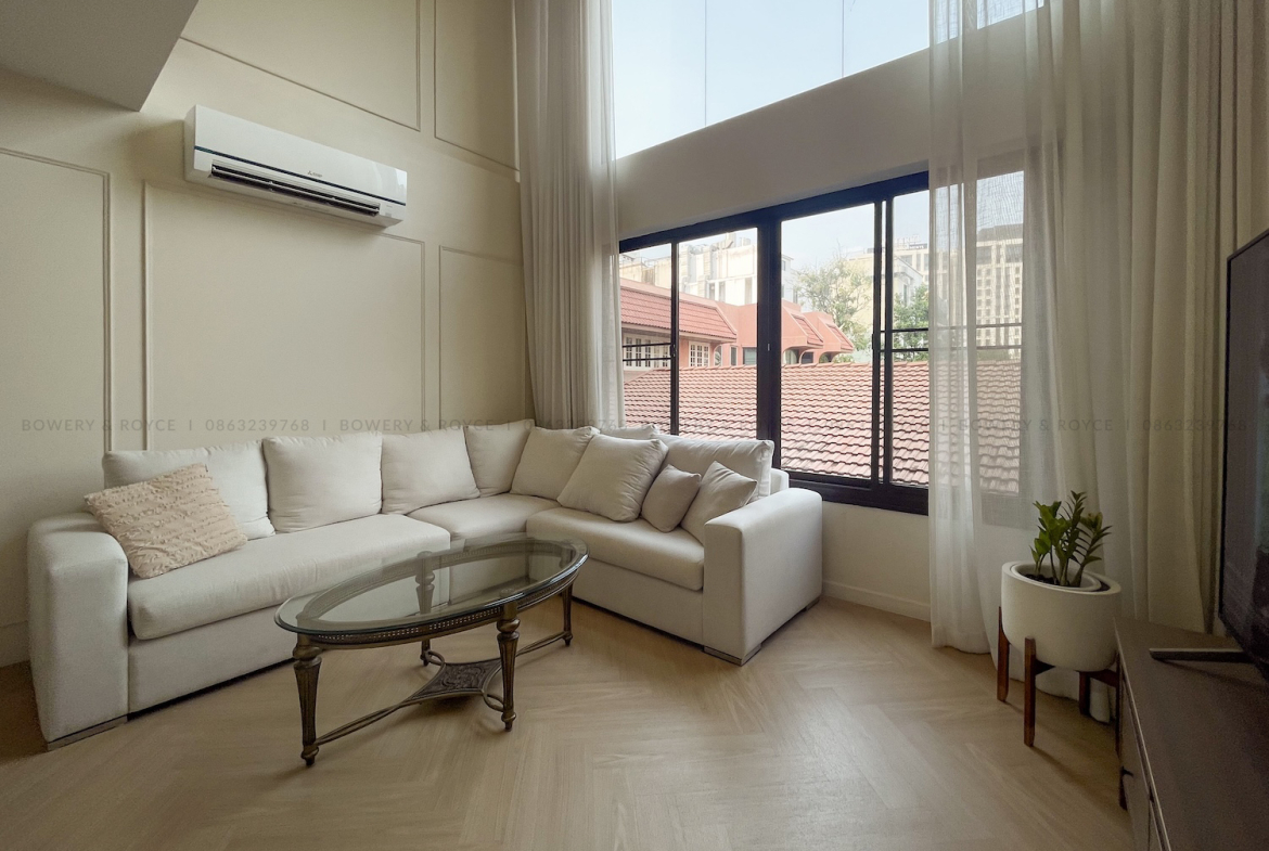 Beautiful Four-Storey Townhouse for Rent in Thong Lor