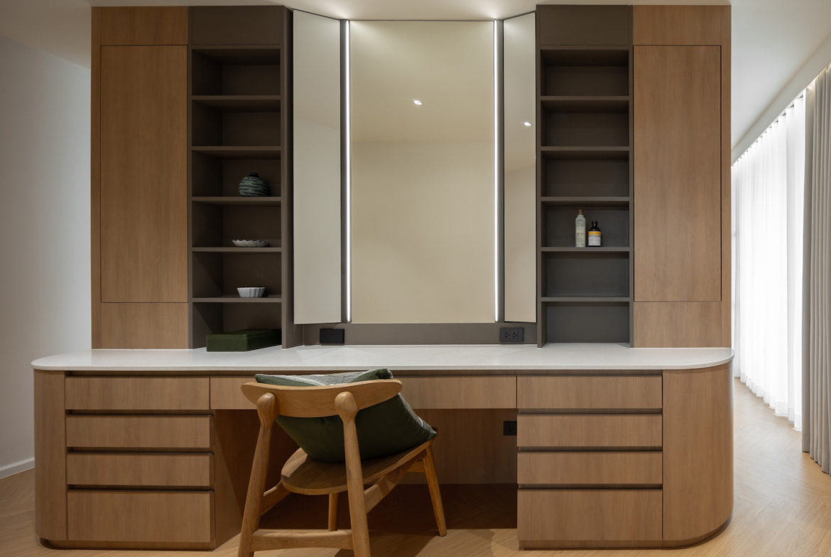 Spacious Three bedroom pet friendly condo for rent in Thong Lor
