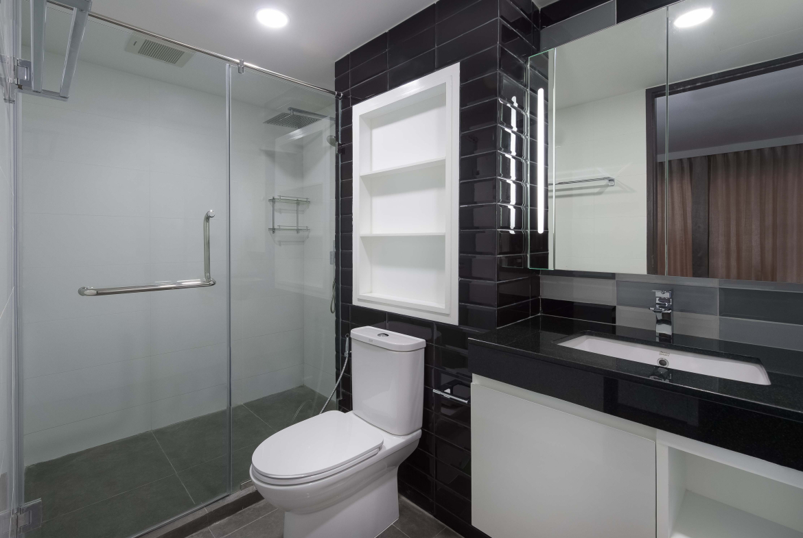 Spacious Two-Bedroom Condo for Rent in Phrom Phong, Sukhumvit 26