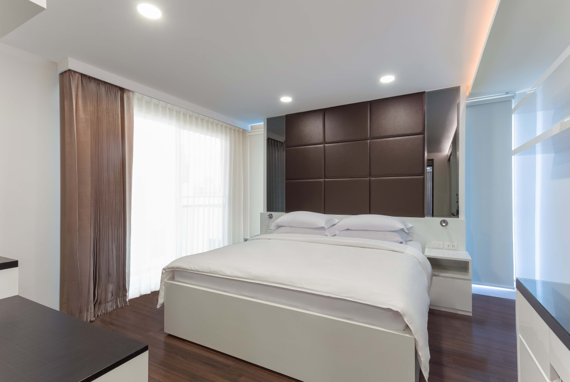 Spacious Two-Bedroom Condo for Rent in Phrom Phong, Sukhumvit 26