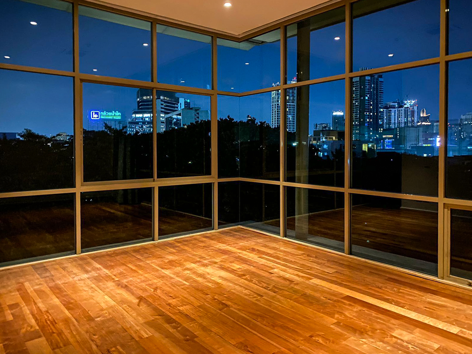 Luxury 5 Bedroom Penthouse for Rent in Phra Khanong – 375 sqm with Stunning Green Views