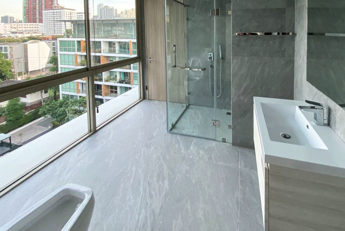 Luxury 5 Bedroom Penthouse for Rent in Phra Khanong – 375 sqm with Stunning Green Views
