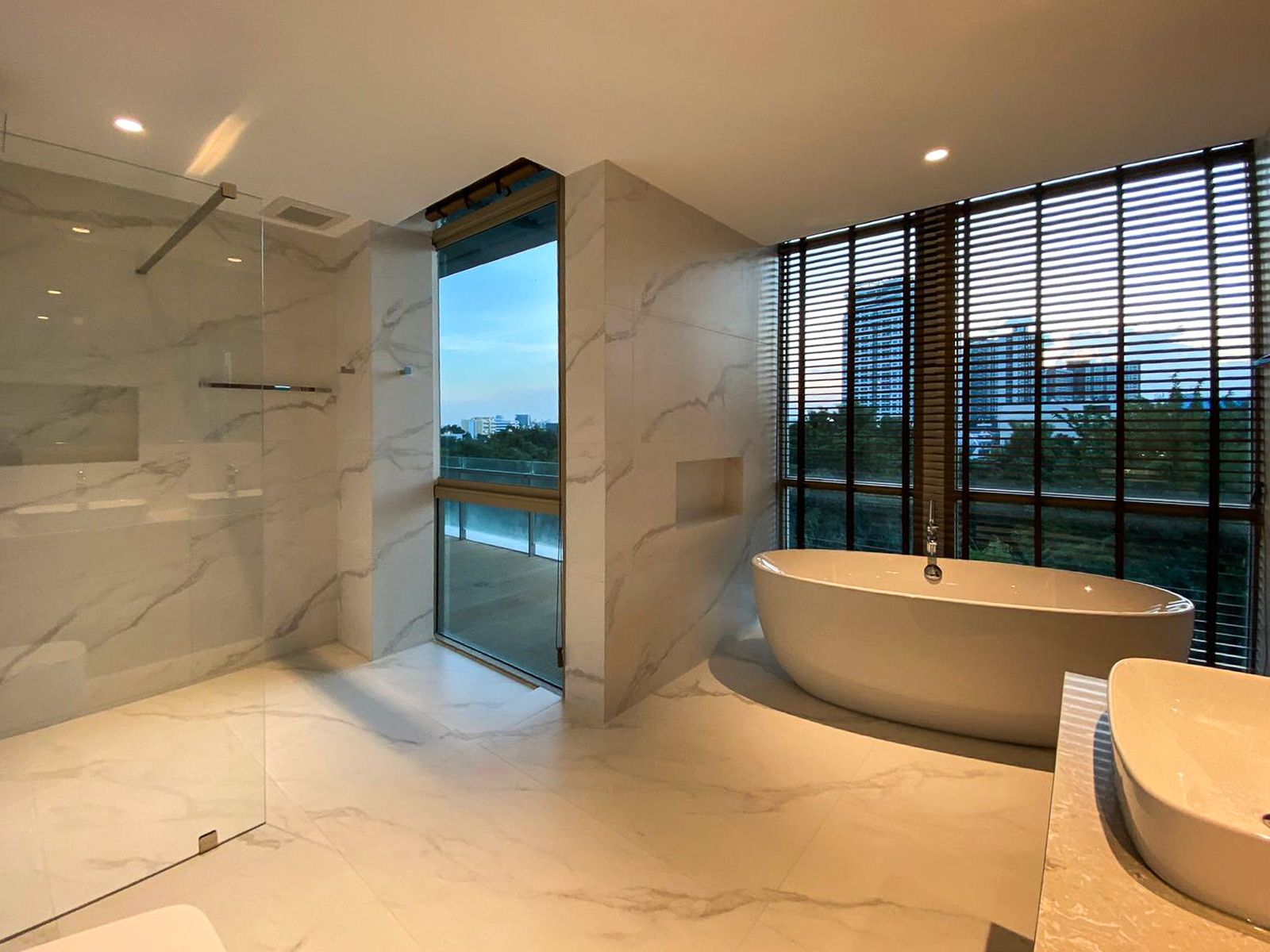 Luxury 5 Bedroom Penthouse for Rent in Phra Khanong – 375 sqm with Stunning Green Views