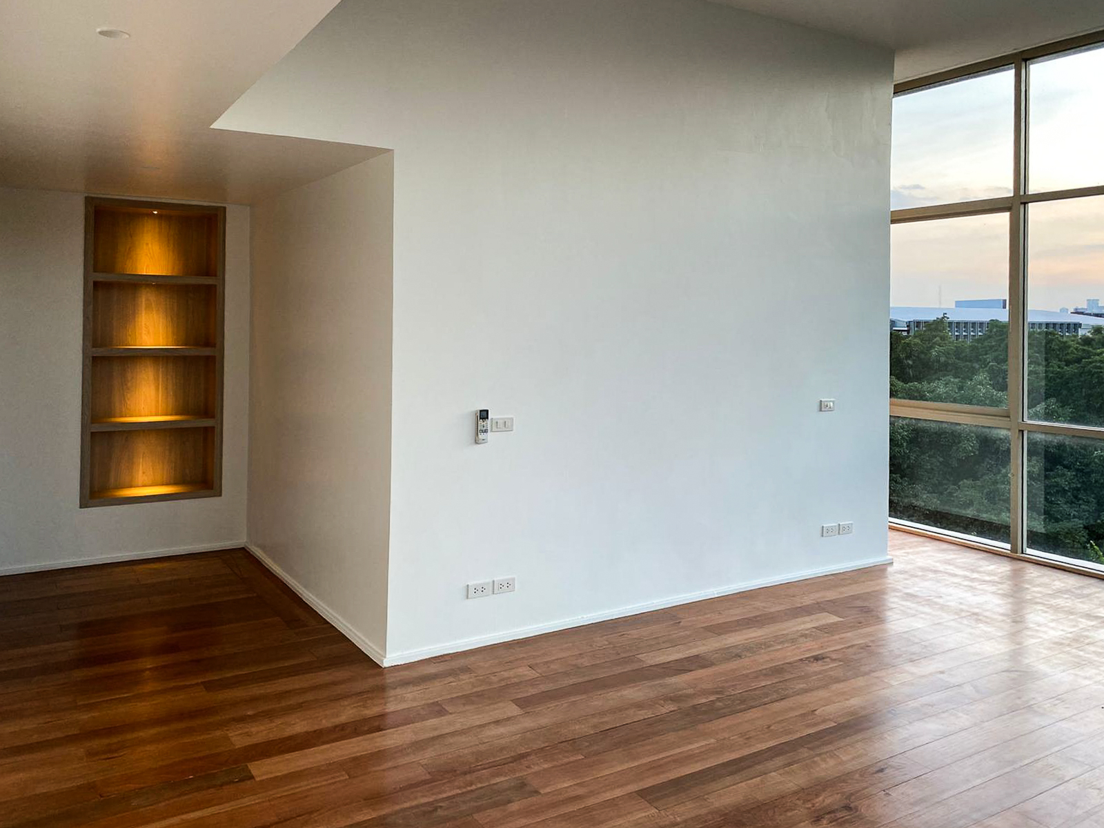 Luxury 5 Bedroom Penthouse for Rent in Phra Khanong – 375 sqm with Stunning Green Views