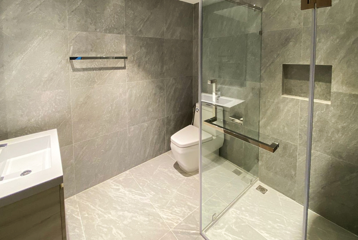 Luxury 5 Bedroom Penthouse for Rent in Phra Khanong – 375 sqm with Stunning Green Views