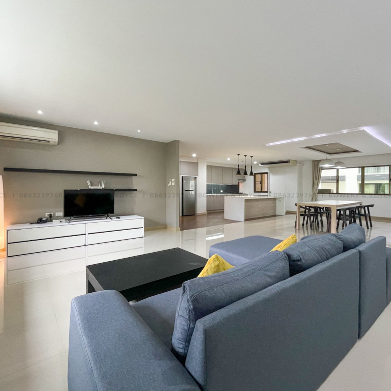 Spacious 3-Bedroom Pet-Friendly Apartment for Rent in Prime Thong Lor Location